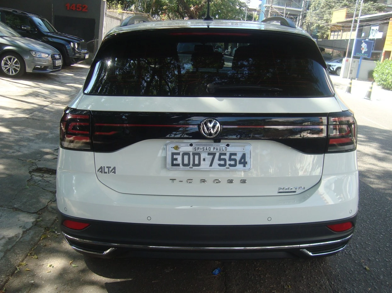 VOLKSWAGEN T-CROSS