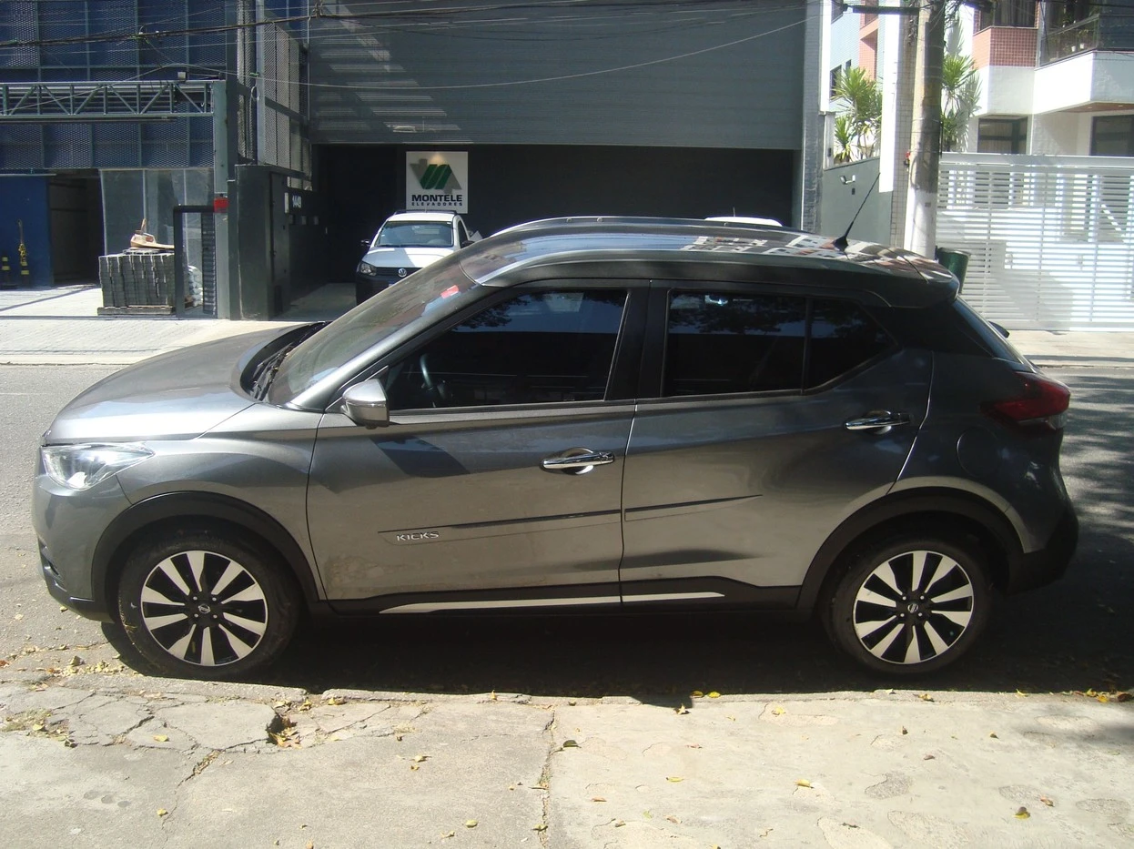 NISSAN KICKS