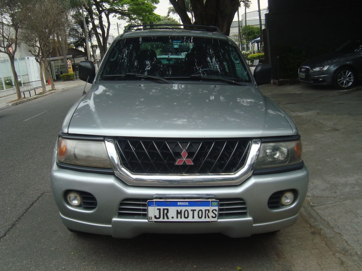 MITSUBISHI PAJERO SPORT