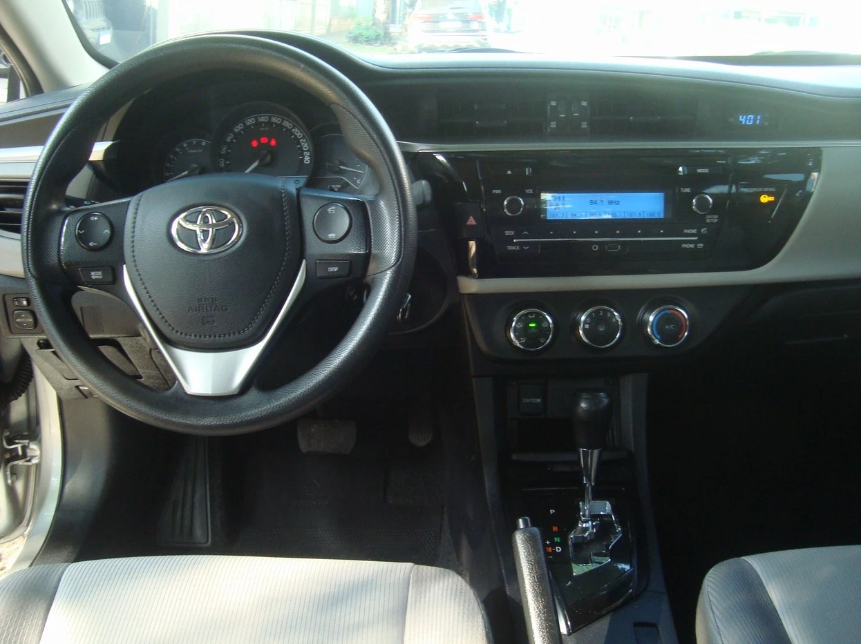 TOYOTA COROLLA