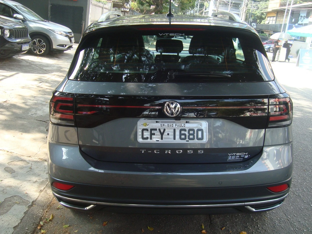 VOLKSWAGEN T-CROSS