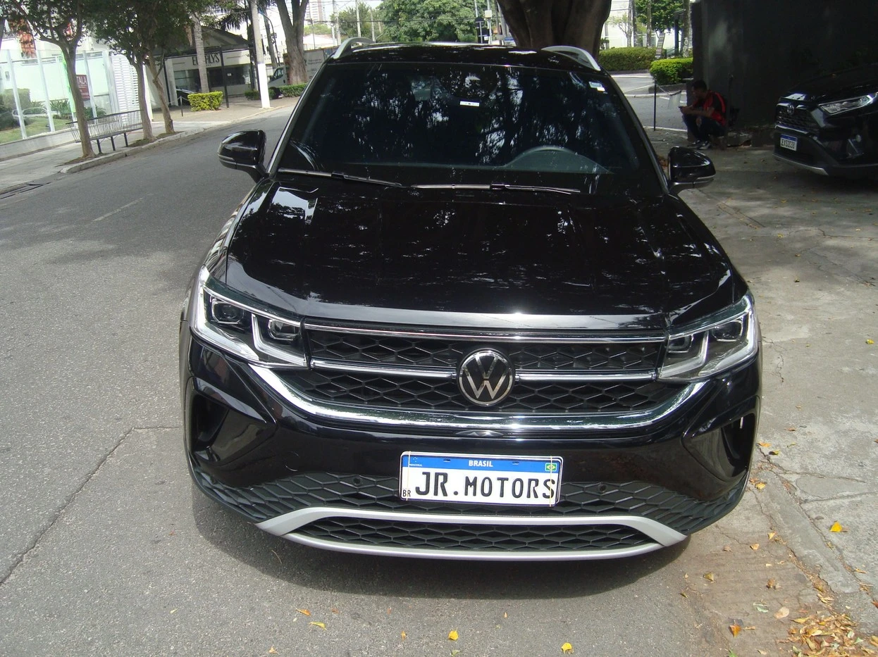 VOLKSWAGEN TAOS