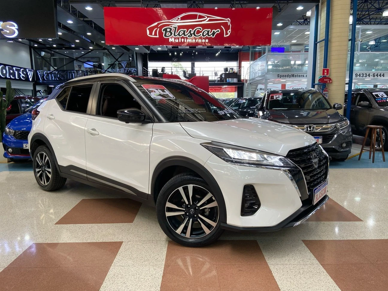 NISSAN KICKS