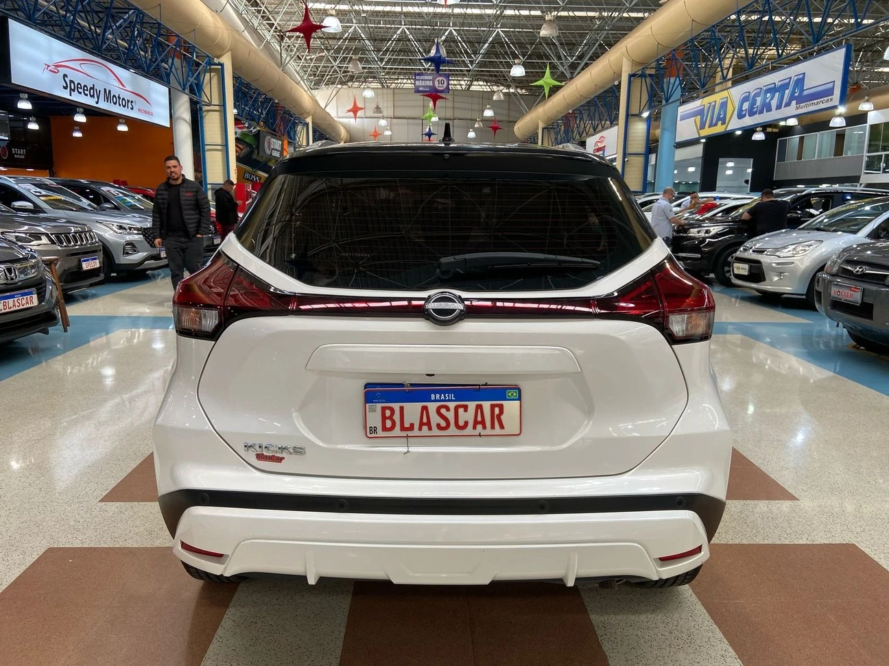 NISSAN KICKS