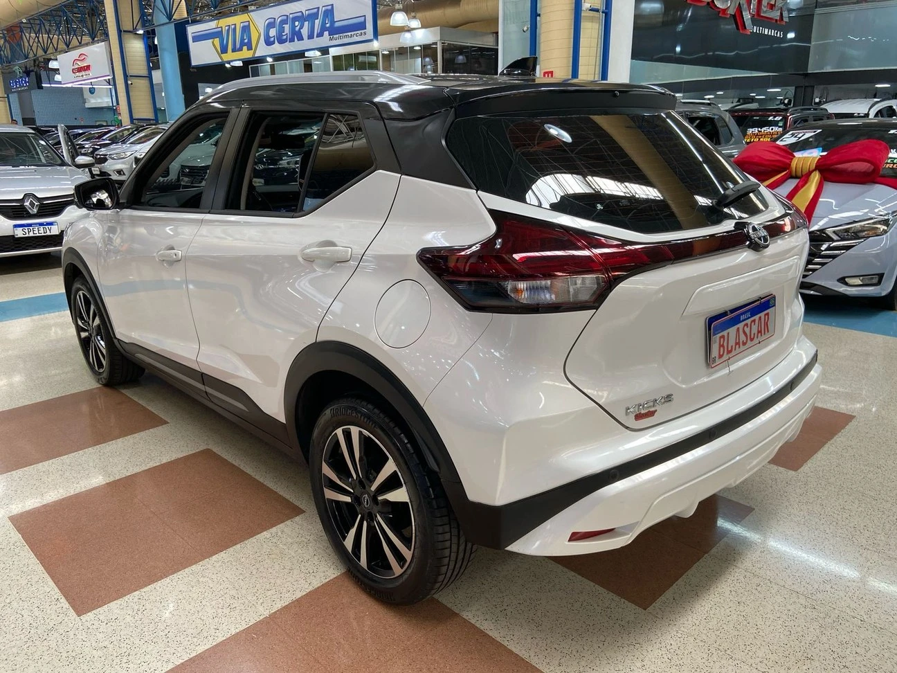 NISSAN KICKS
