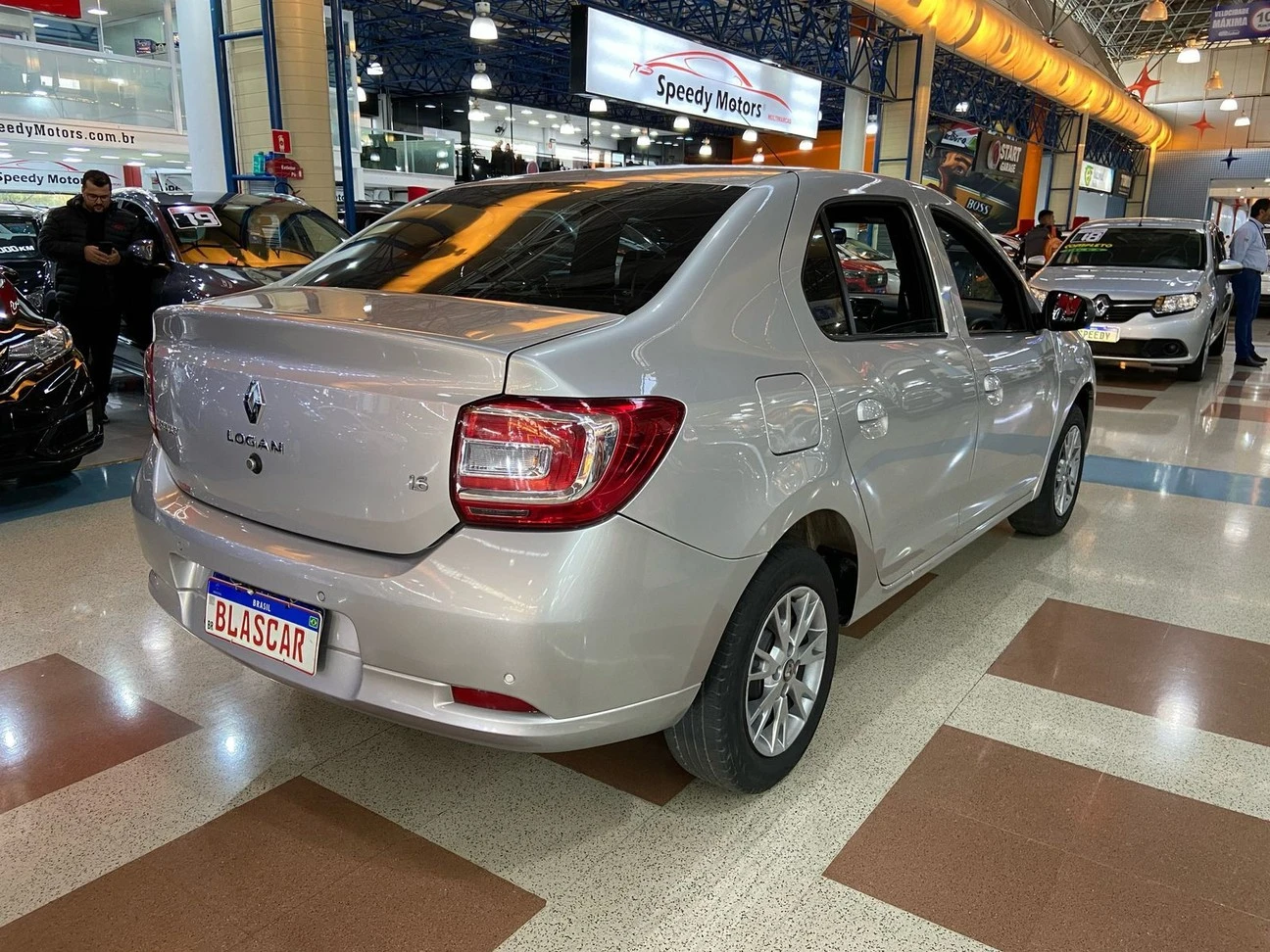 RENAULT LOGAN