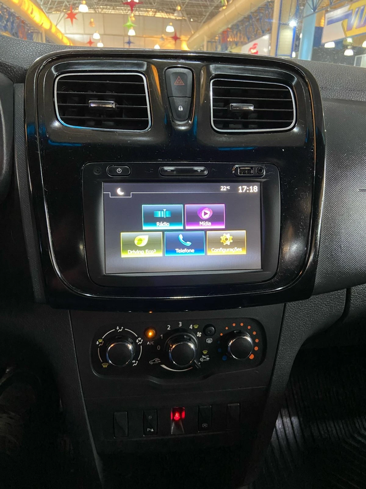 RENAULT LOGAN