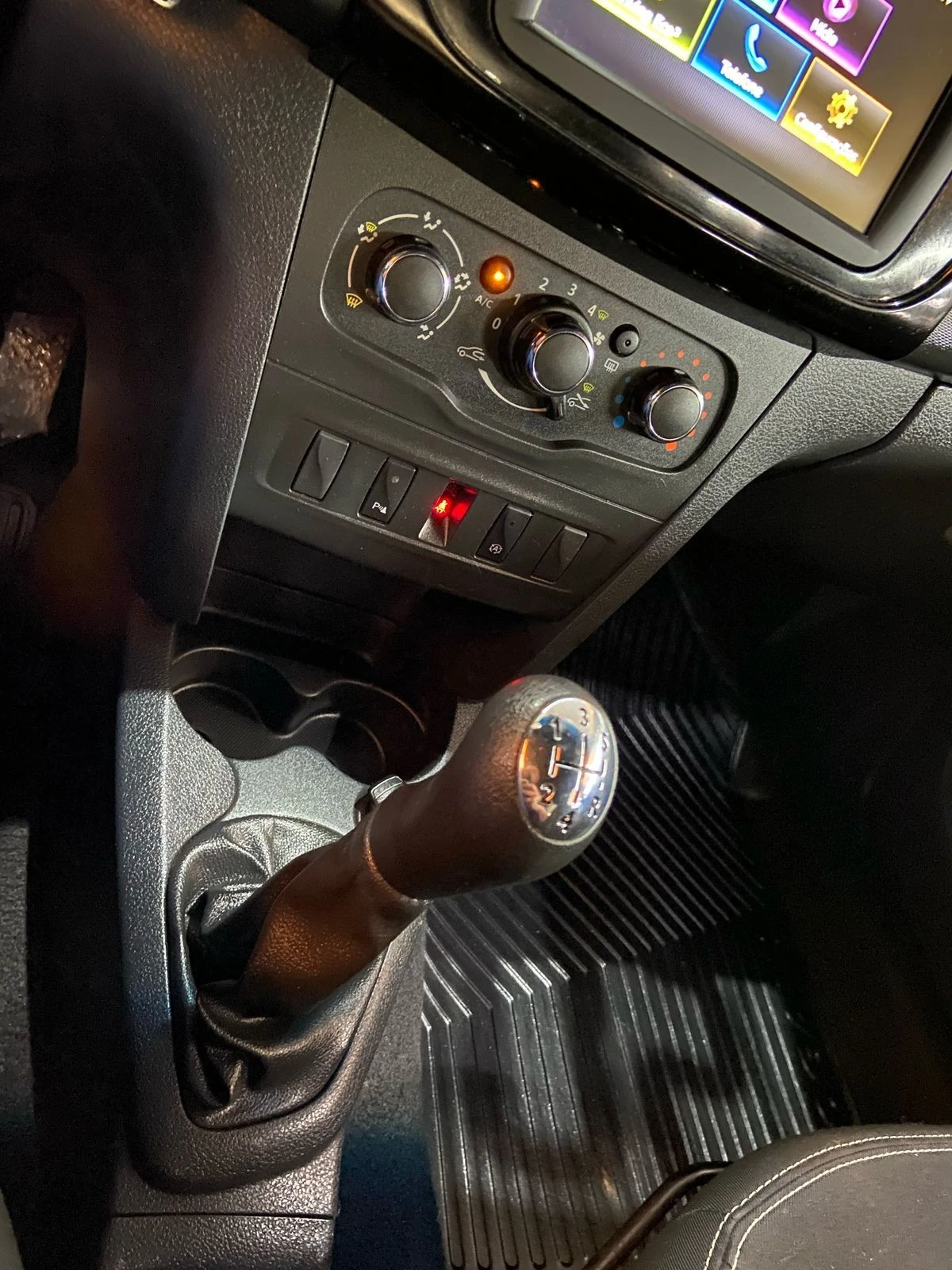 RENAULT LOGAN