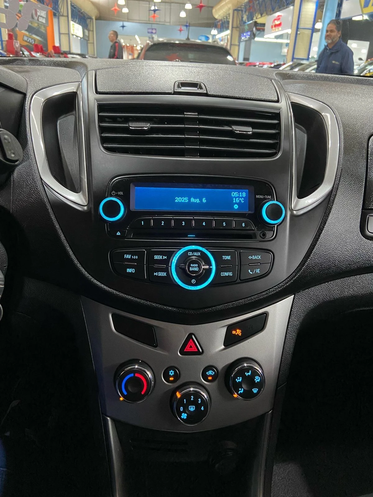 CHEVROLET TRACKER