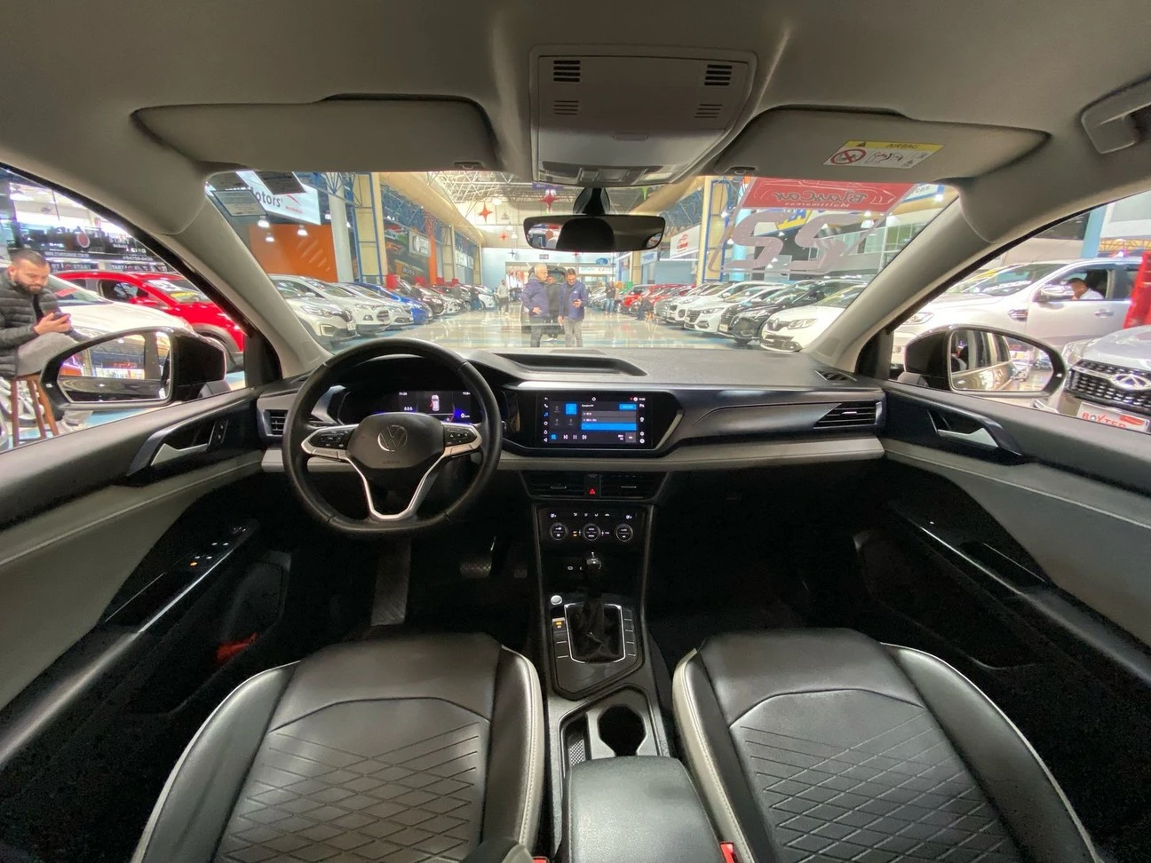 VOLKSWAGEN TAOS