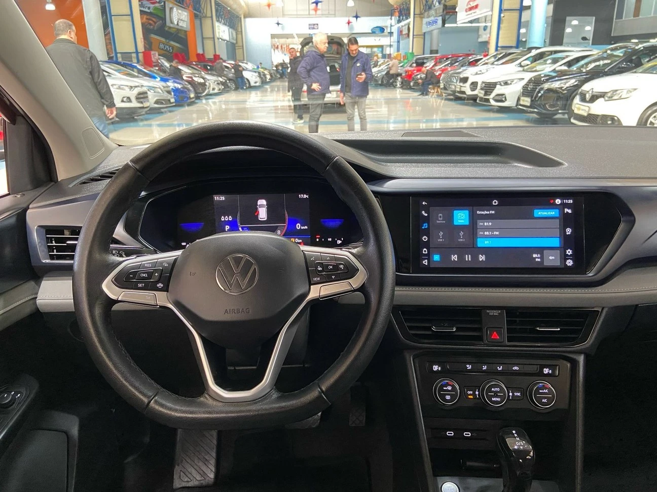 VOLKSWAGEN TAOS