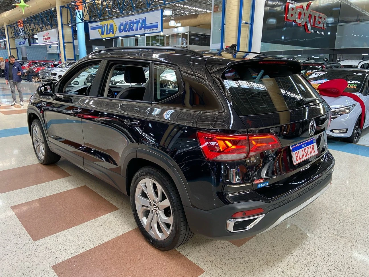 VOLKSWAGEN TAOS