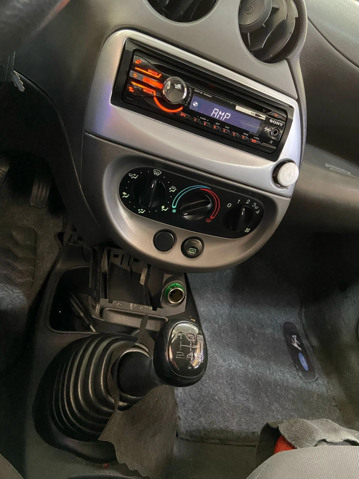FORD KA