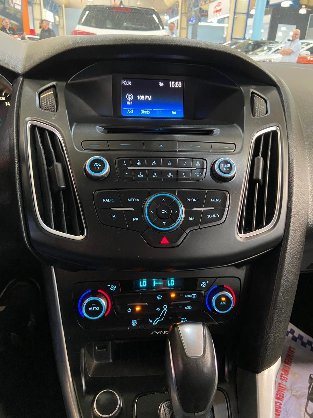 FORD FOCUS