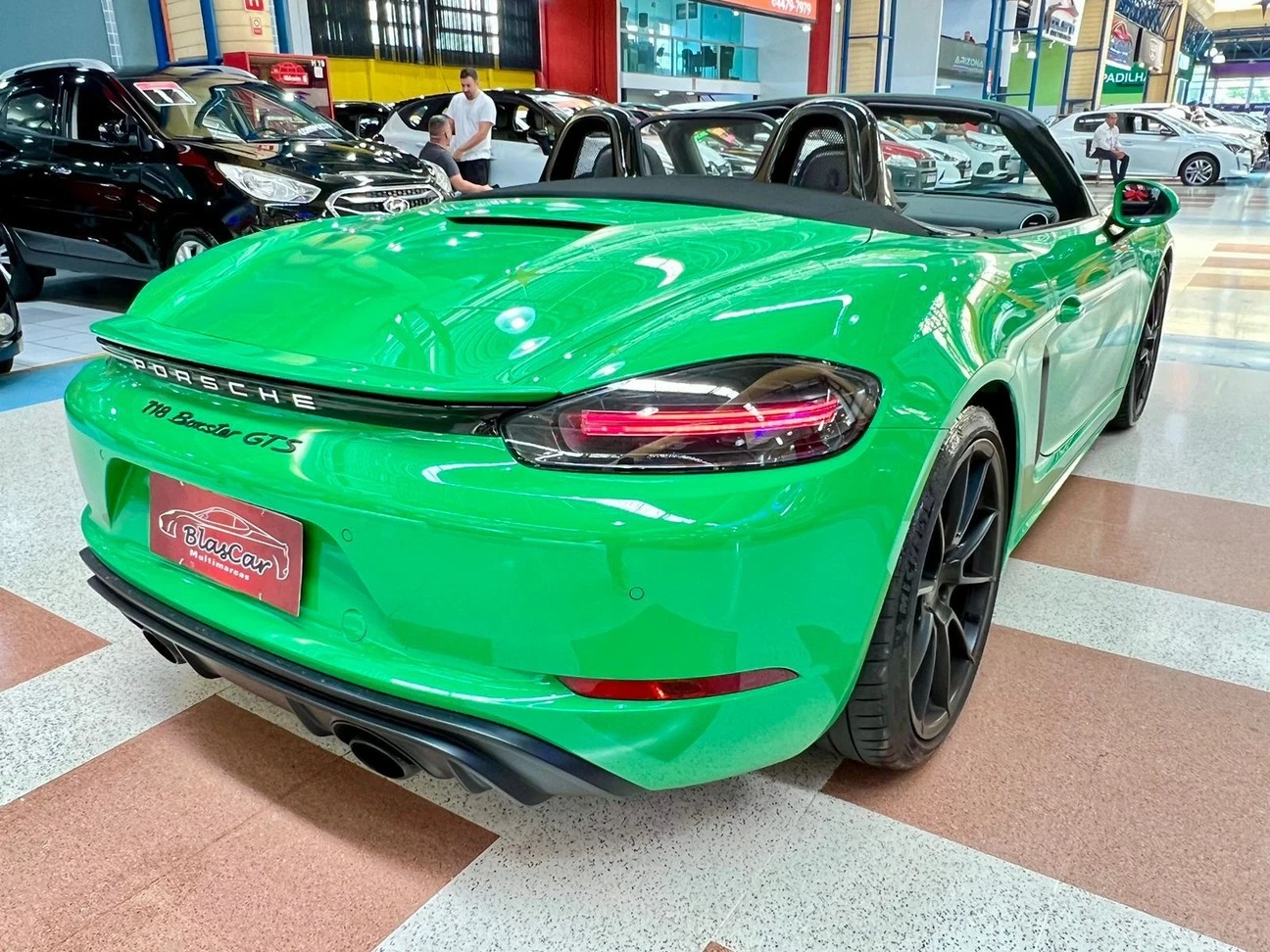 PORSCHE 718