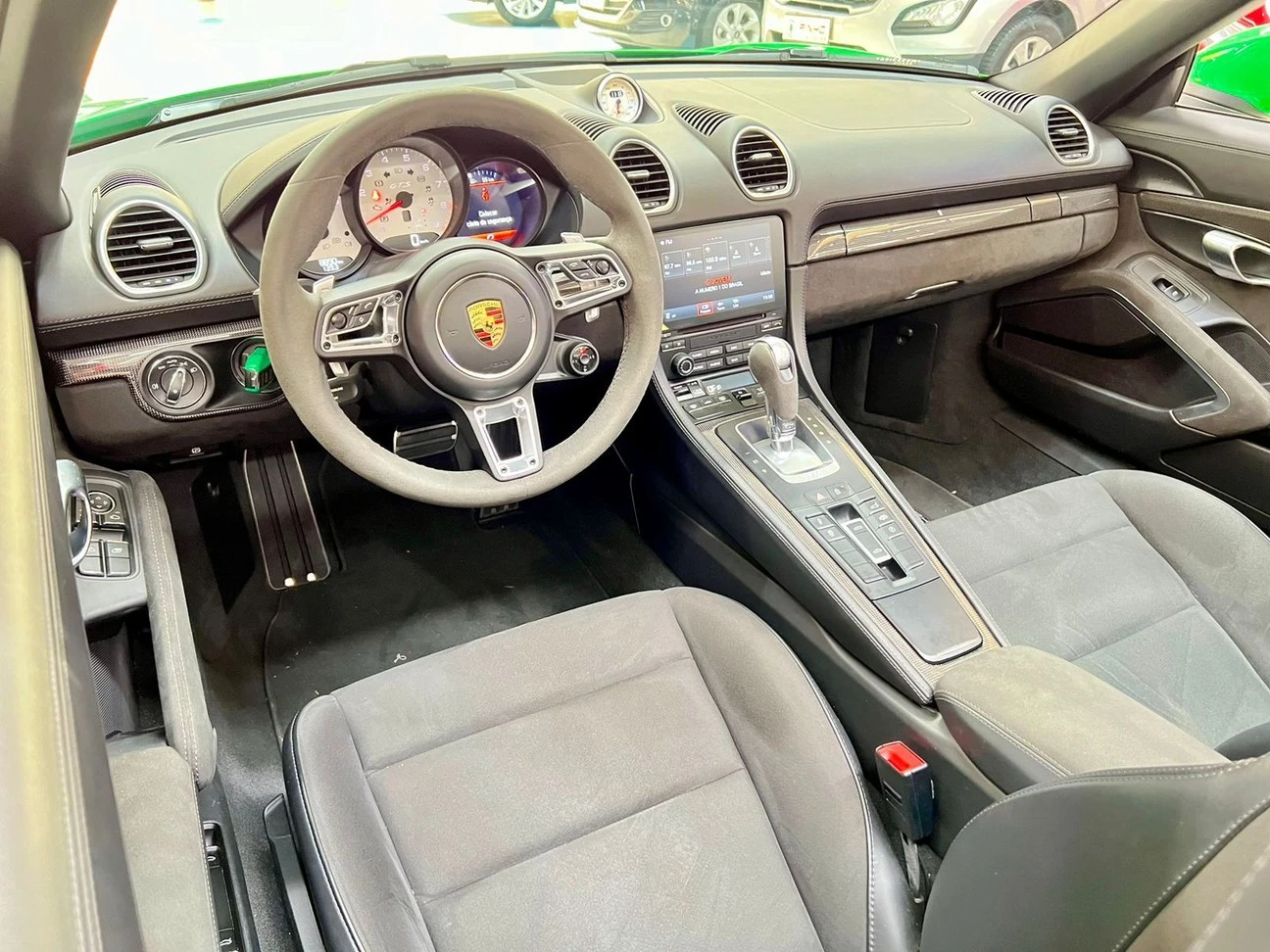 PORSCHE 718