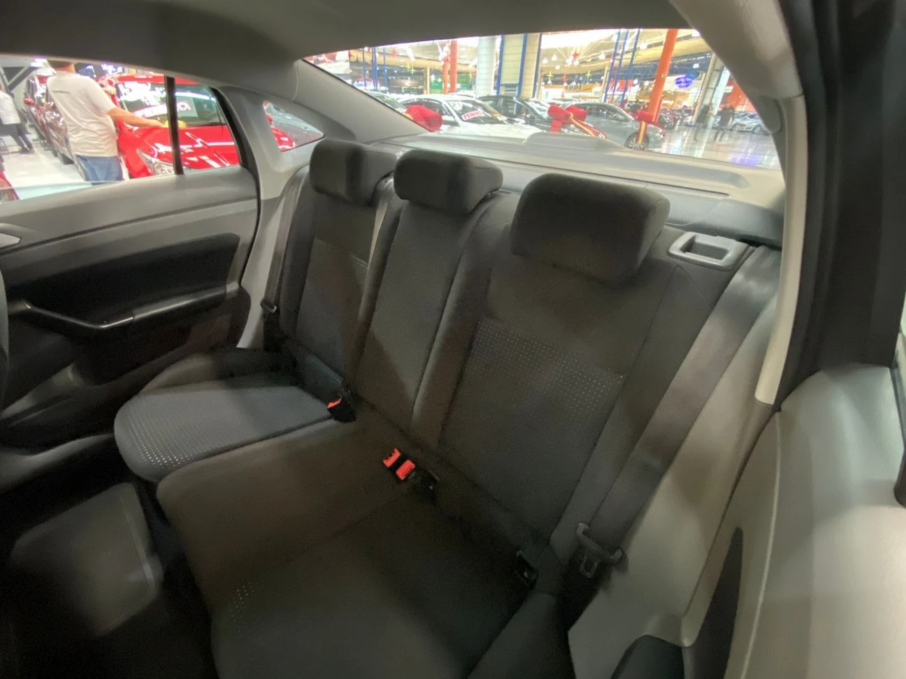 VOLKSWAGEN VIRTUS