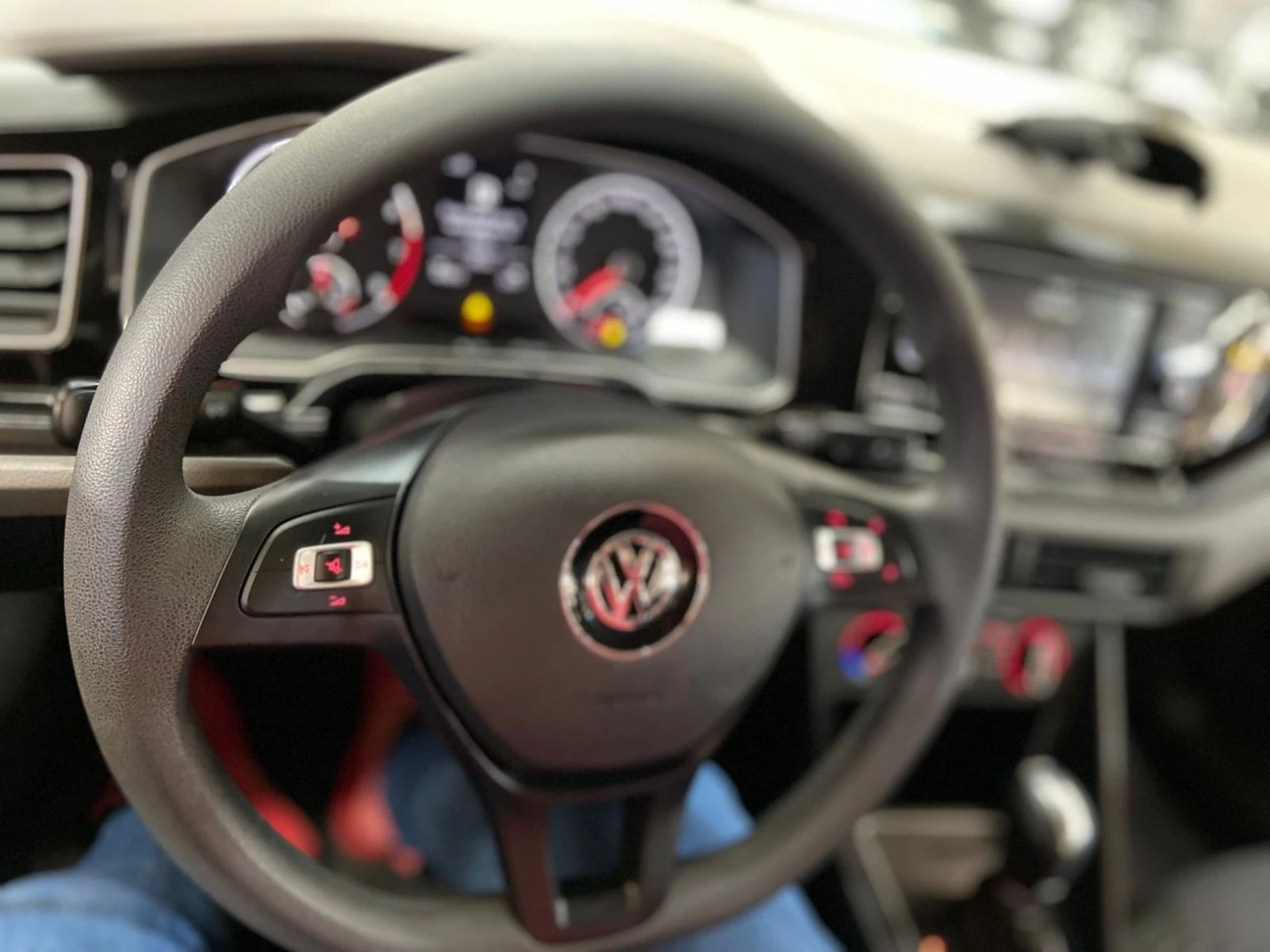 VOLKSWAGEN VIRTUS