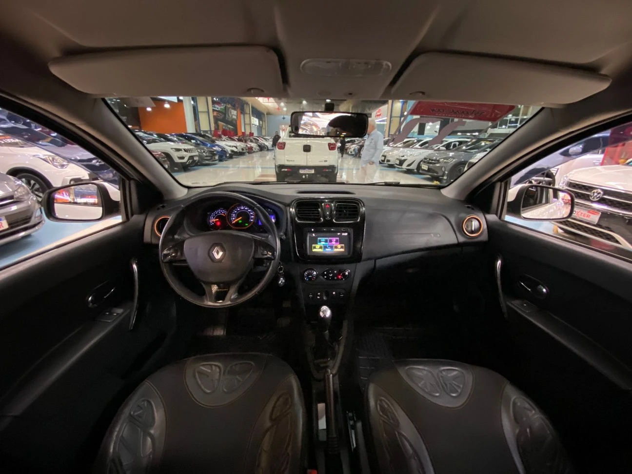 RENAULT SANDERO