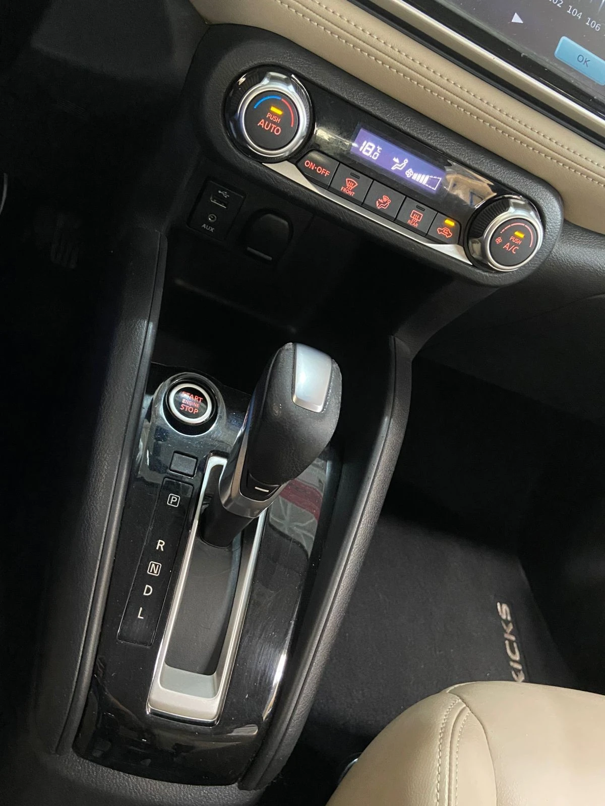 NISSAN KICKS