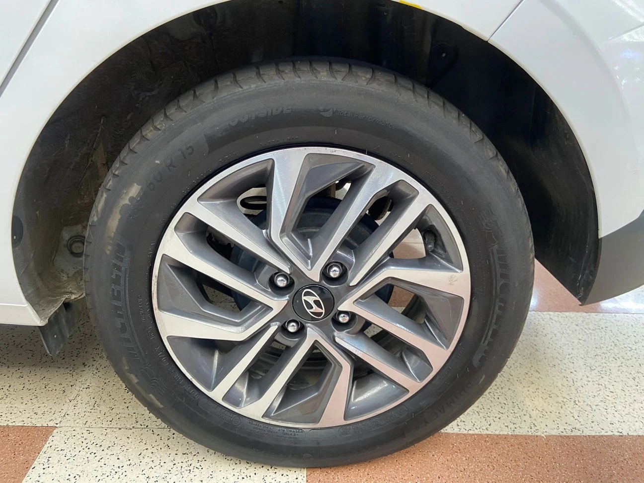 HYUNDAI HB20