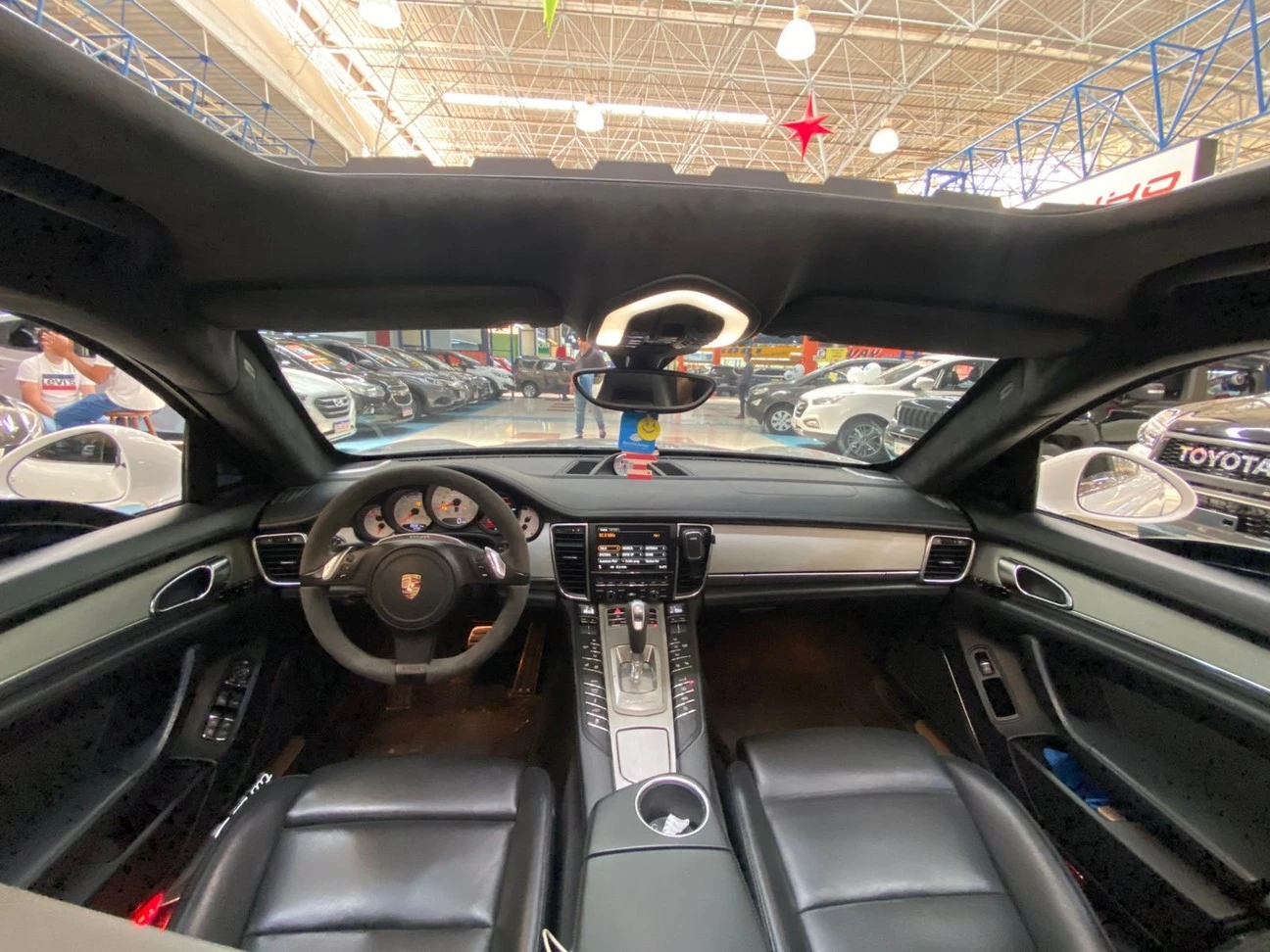 PORSCHE PANAMERA