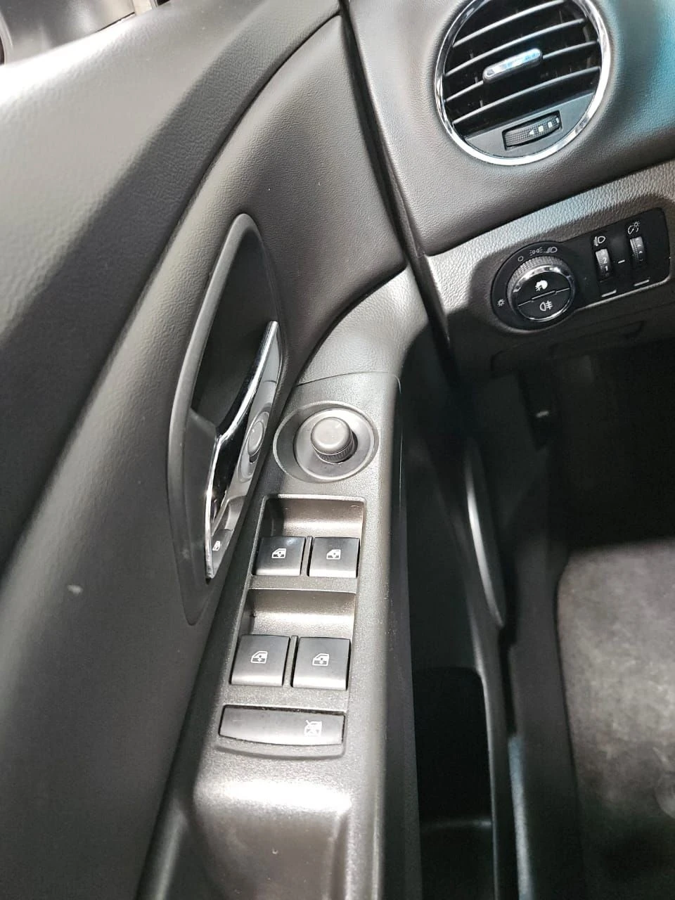CHEVROLET CRUZE
