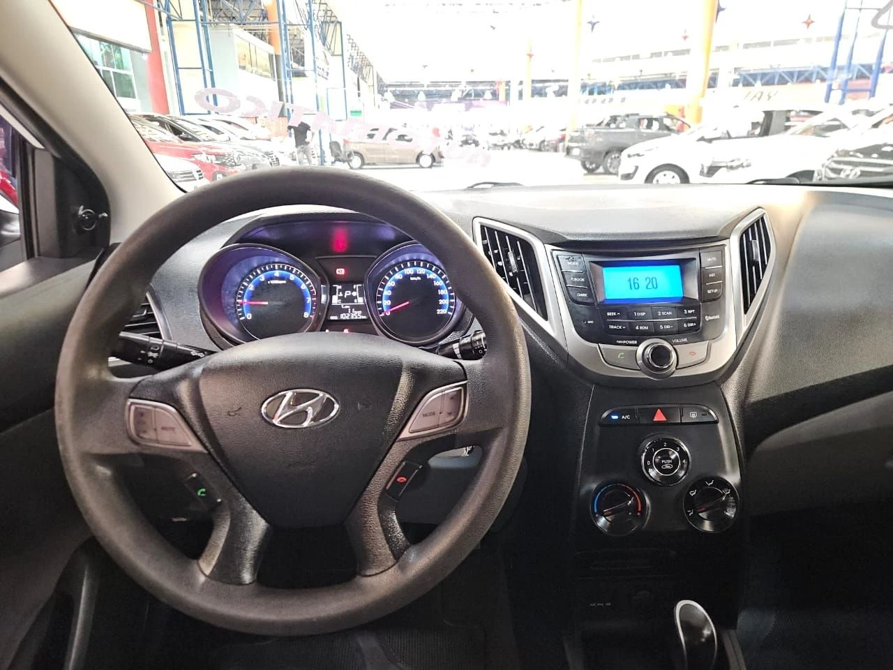 HYUNDAI HB20S