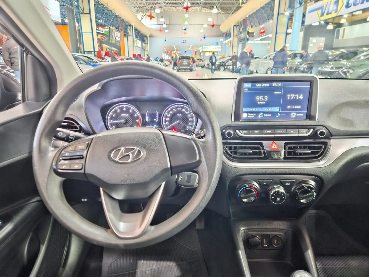HYUNDAI HB20