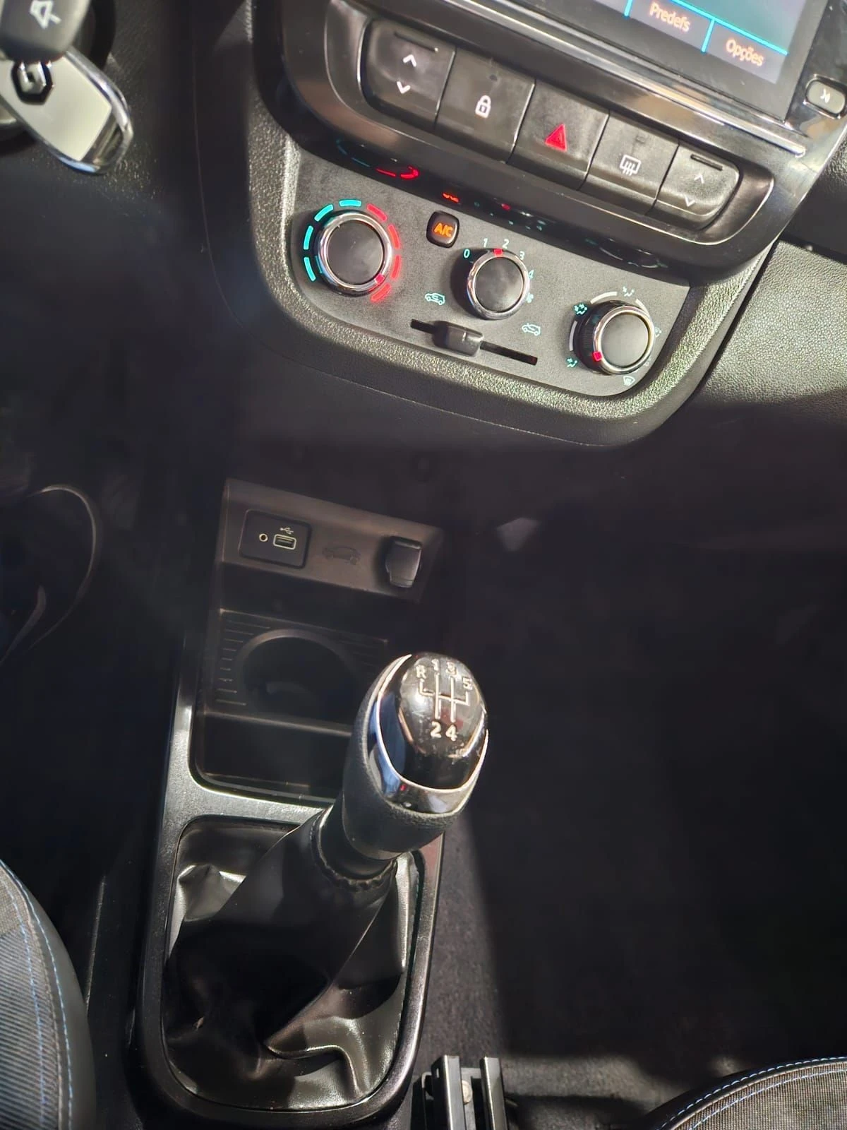 RENAULT KWID