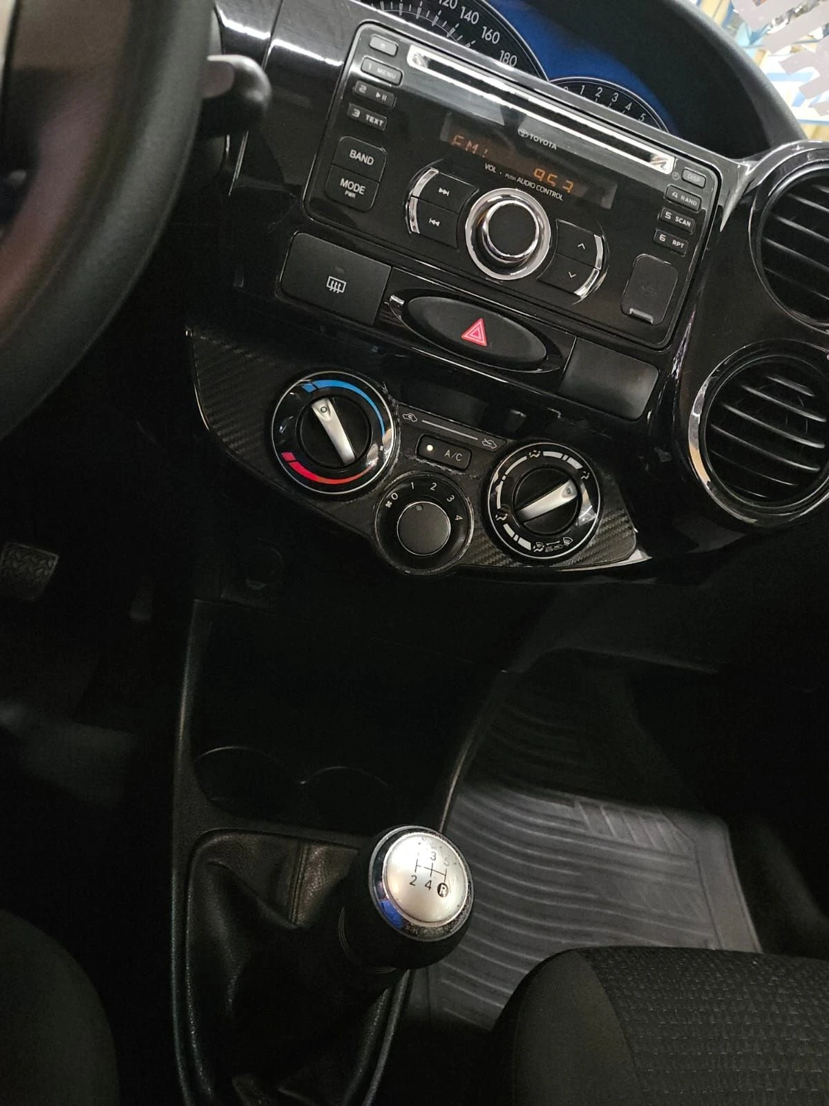 TOYOTA ETIOS