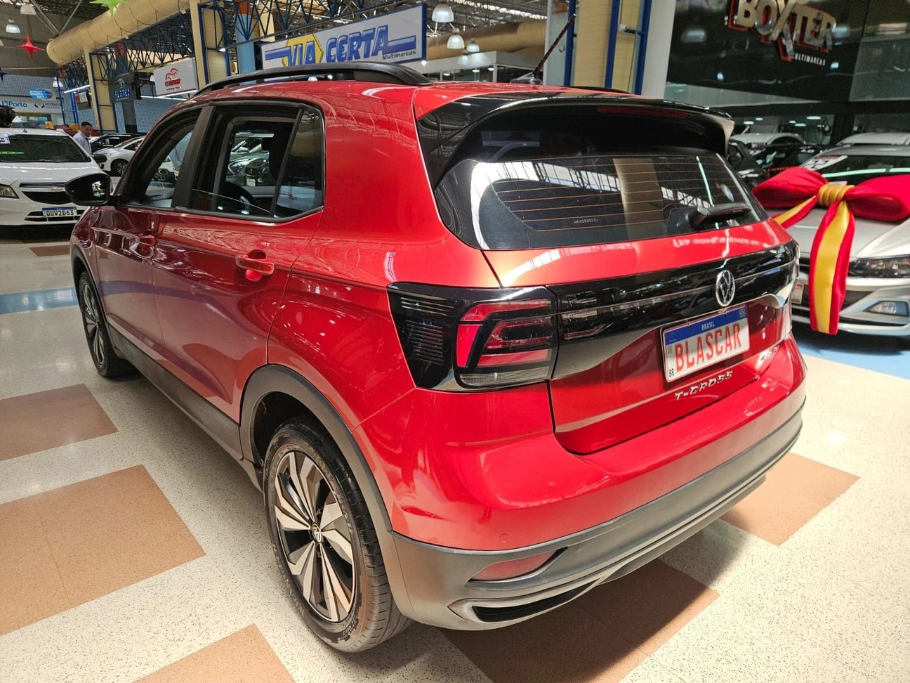 VOLKSWAGEN T-CROSS