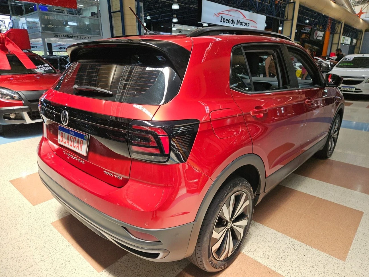 VOLKSWAGEN T-CROSS
