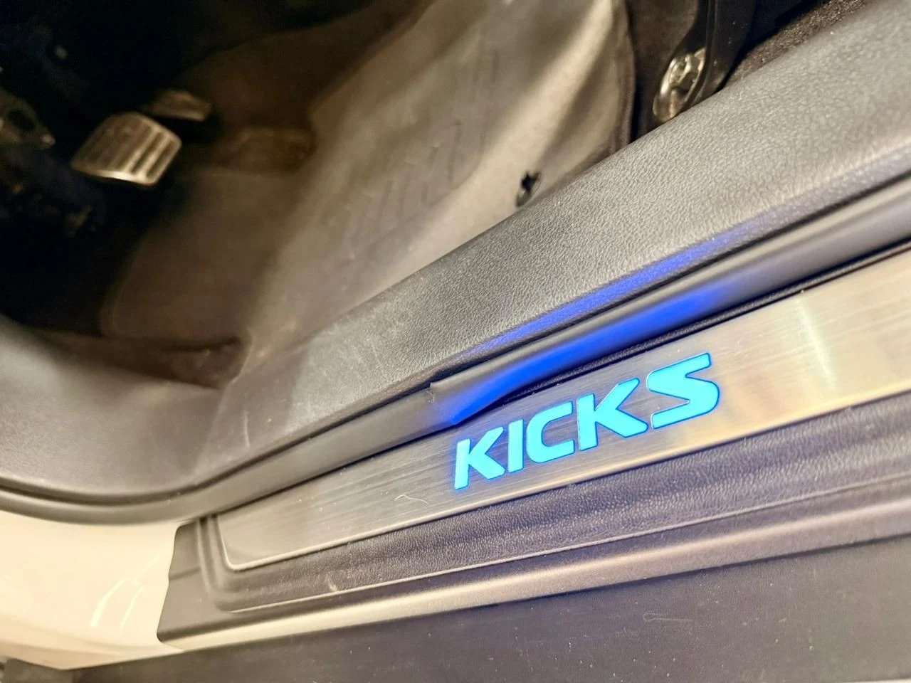NISSAN KICKS