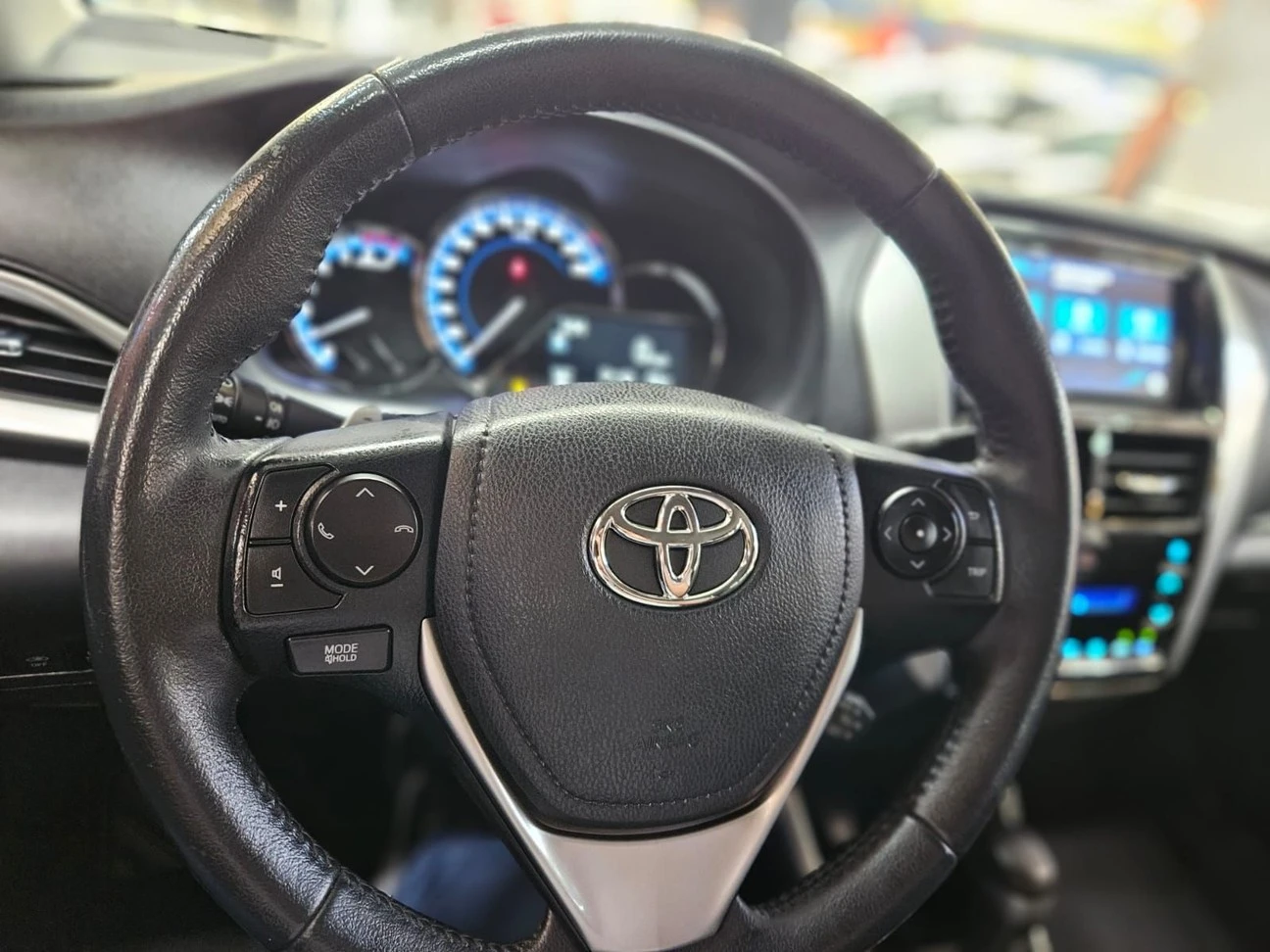 TOYOTA YARIS