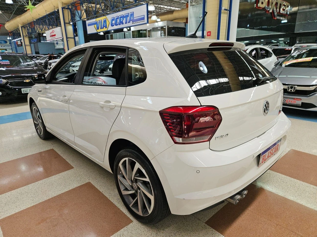 VOLKSWAGEN POLO