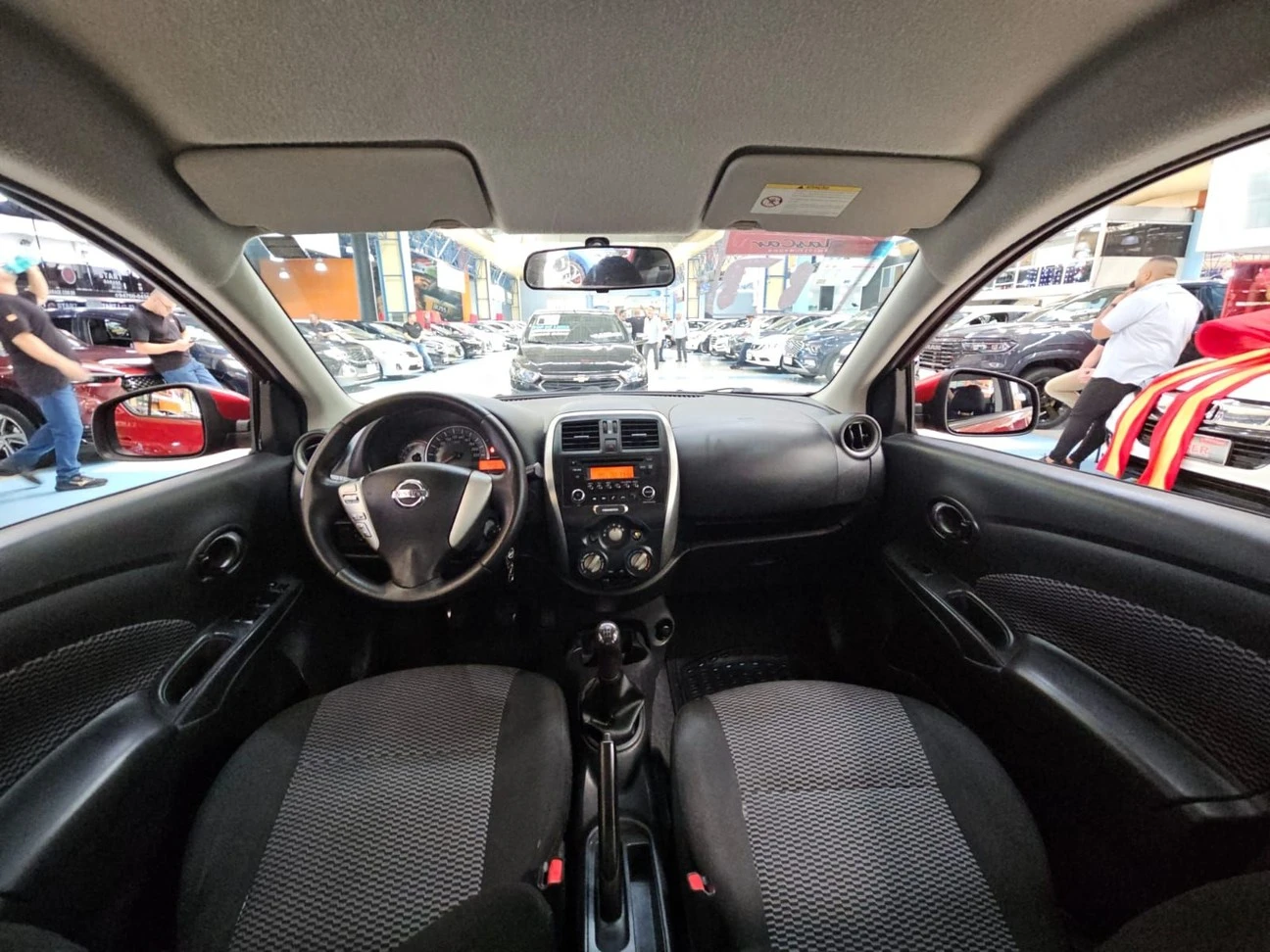 NISSAN VERSA