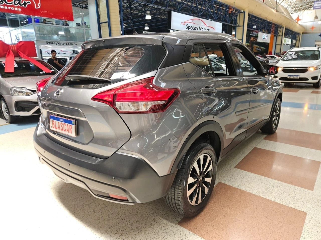 NISSAN KICKS