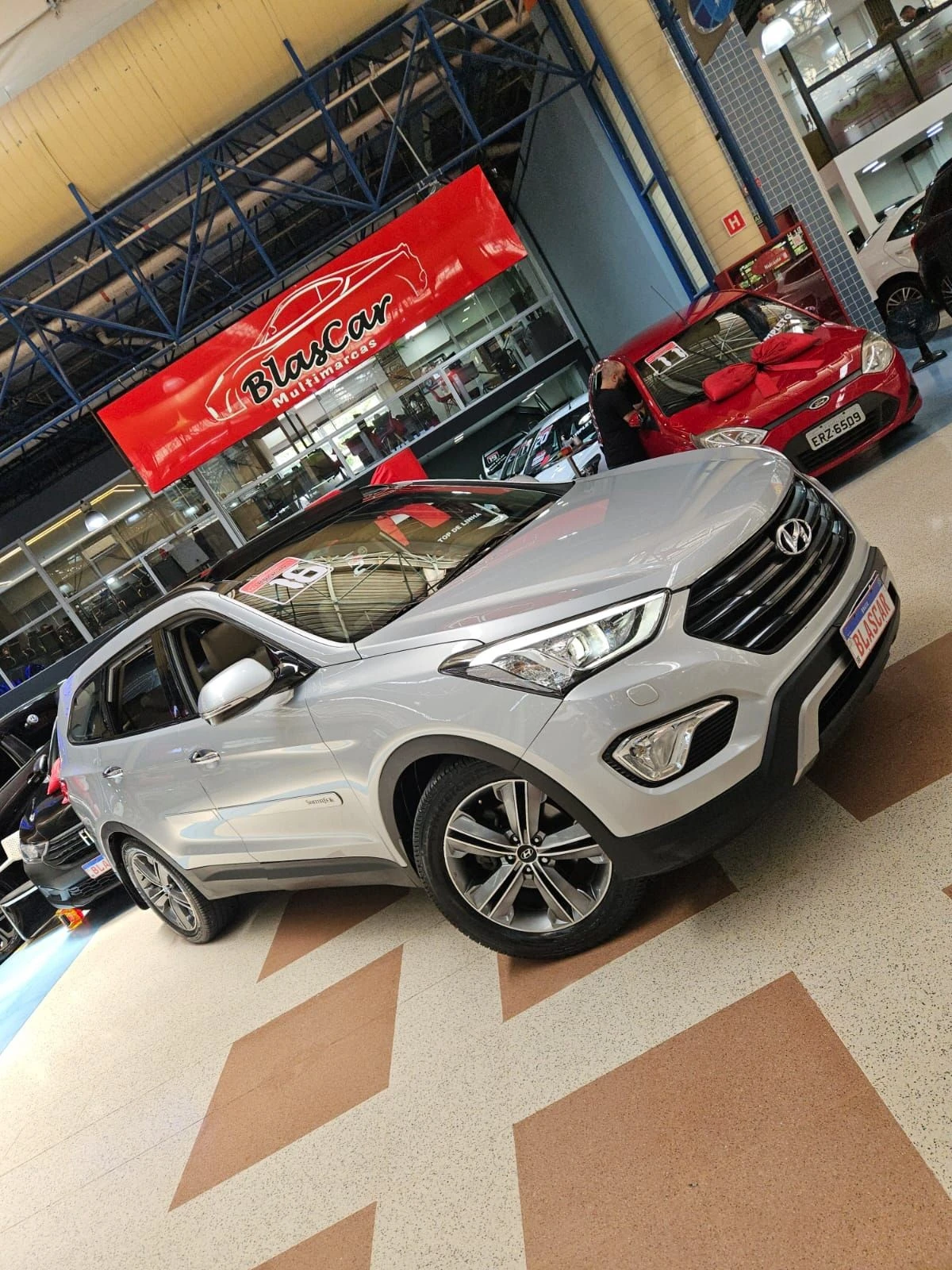 HYUNDAI GRAND SANTA FE
