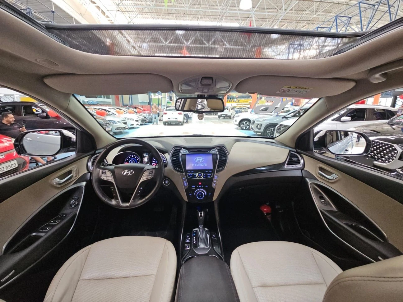 HYUNDAI GRAND SANTA FE