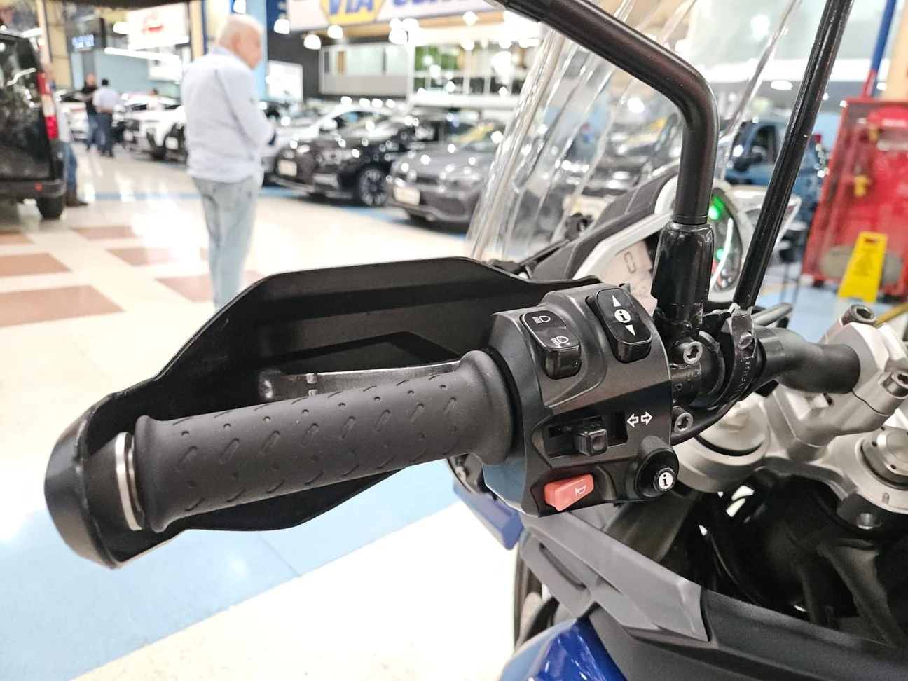 TRIUMPH TIGER 800 XCX