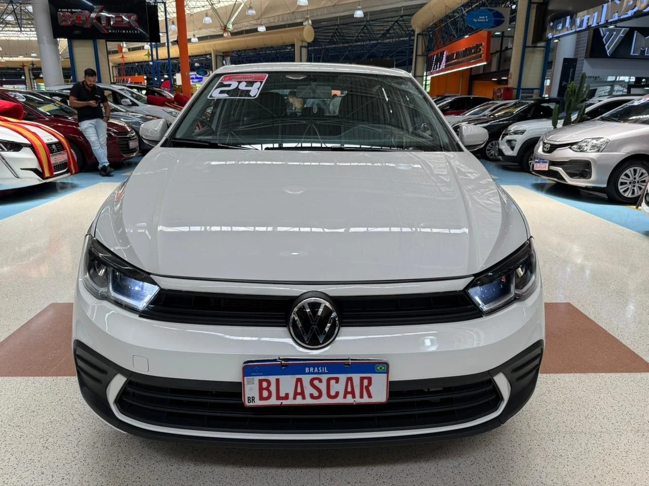 VOLKSWAGEN POLO