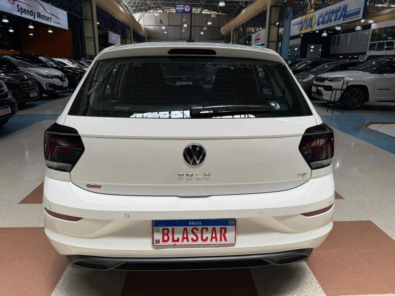 VOLKSWAGEN POLO