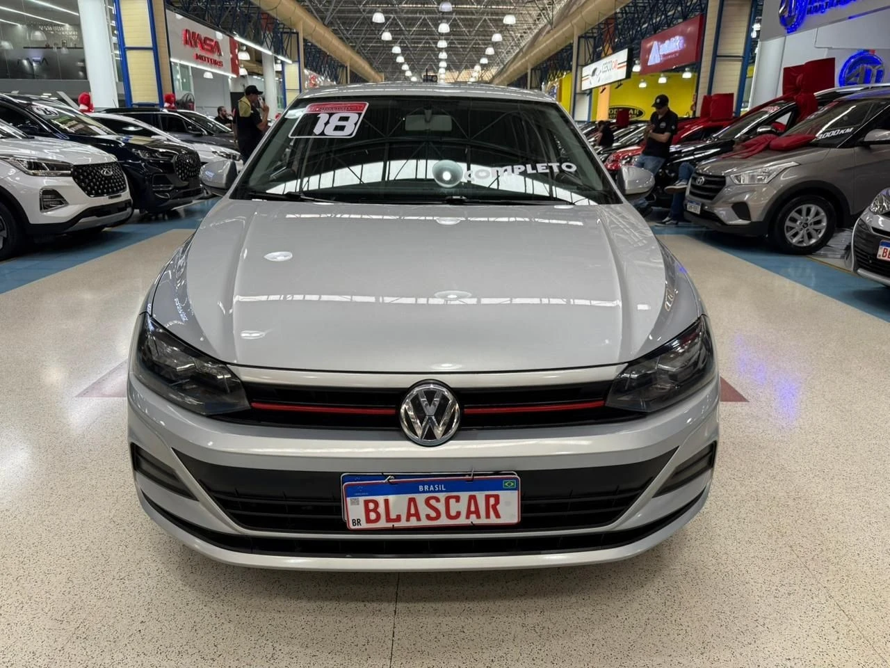 VOLKSWAGEN POLO