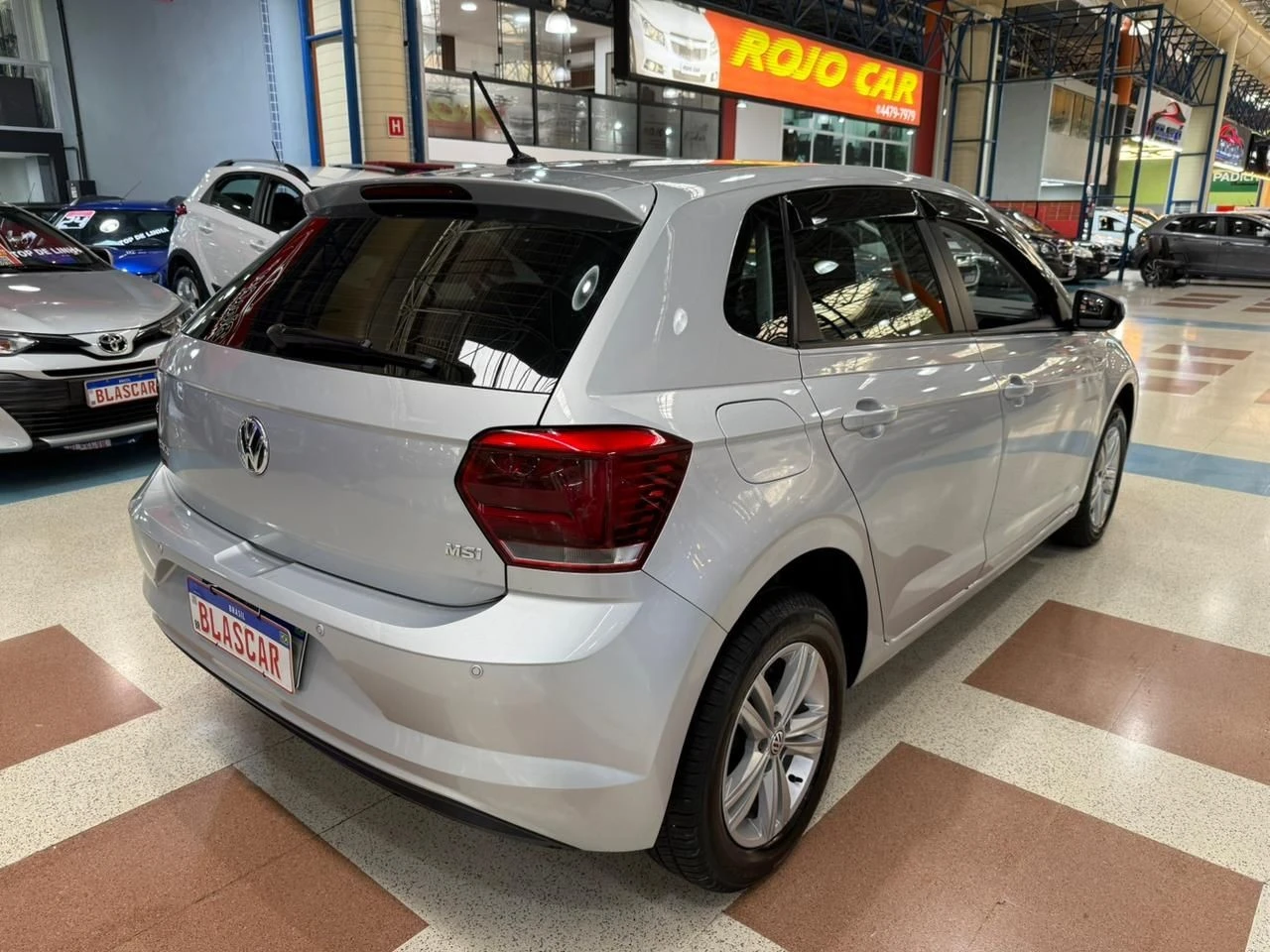 VOLKSWAGEN POLO