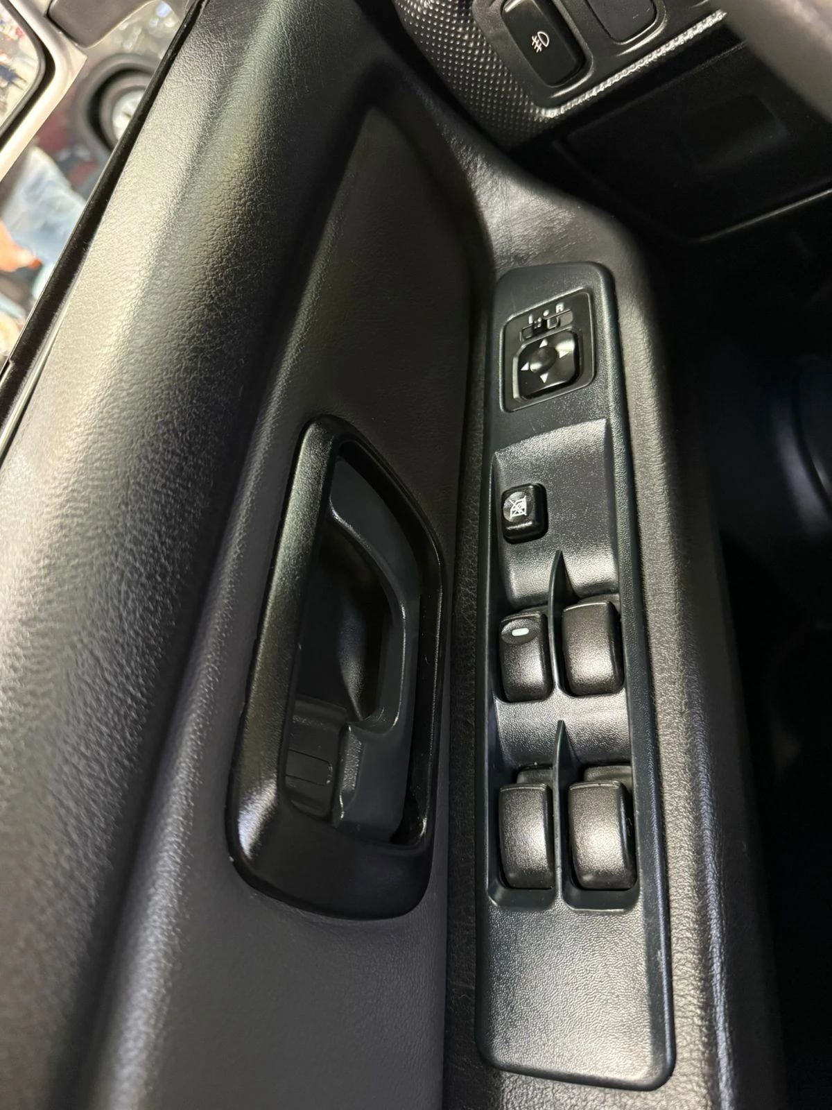 MITSUBISHI PAJERO TR4