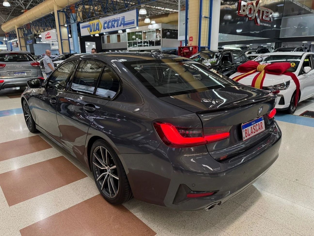 BMW 320i