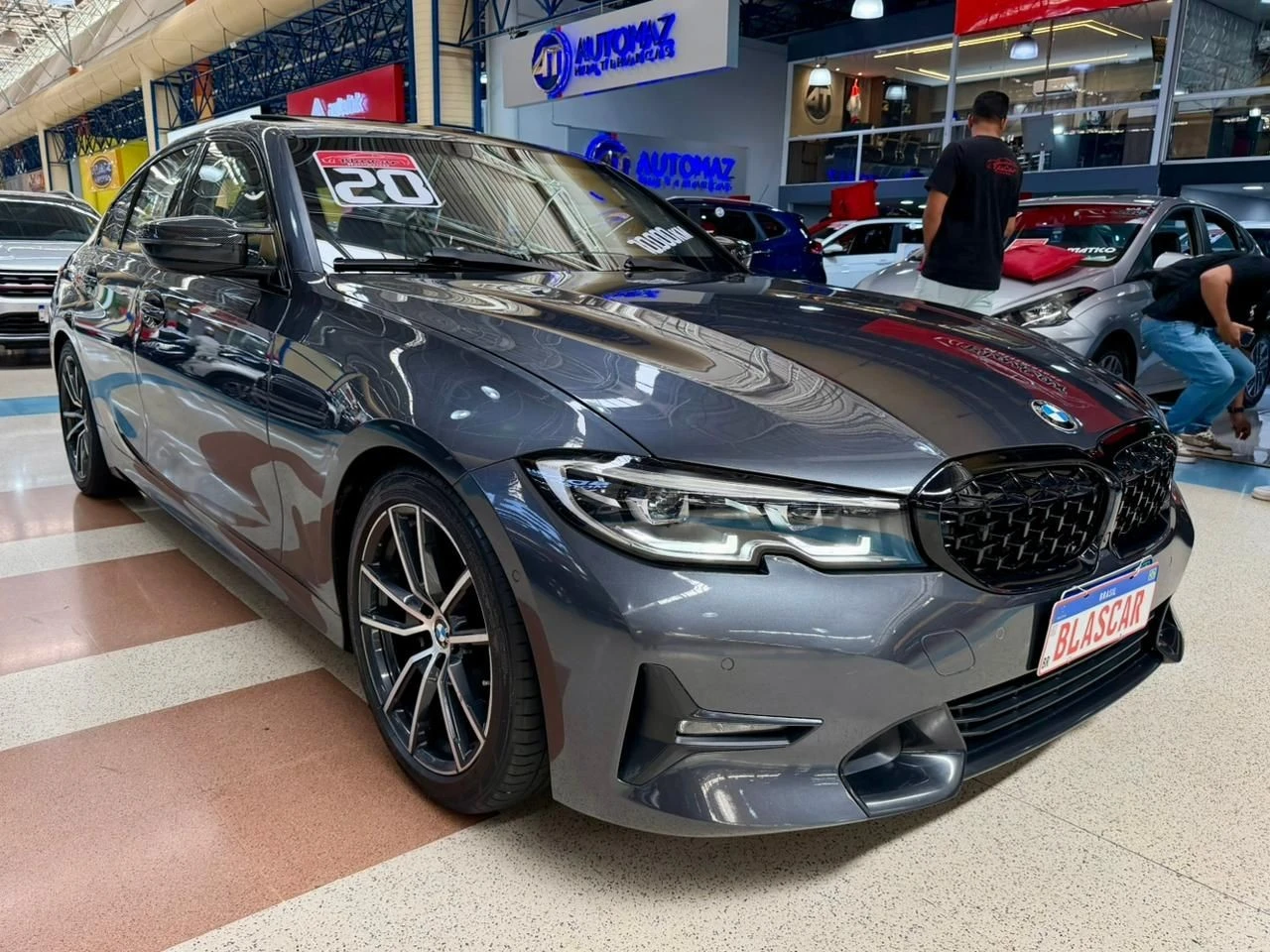 BMW 320i