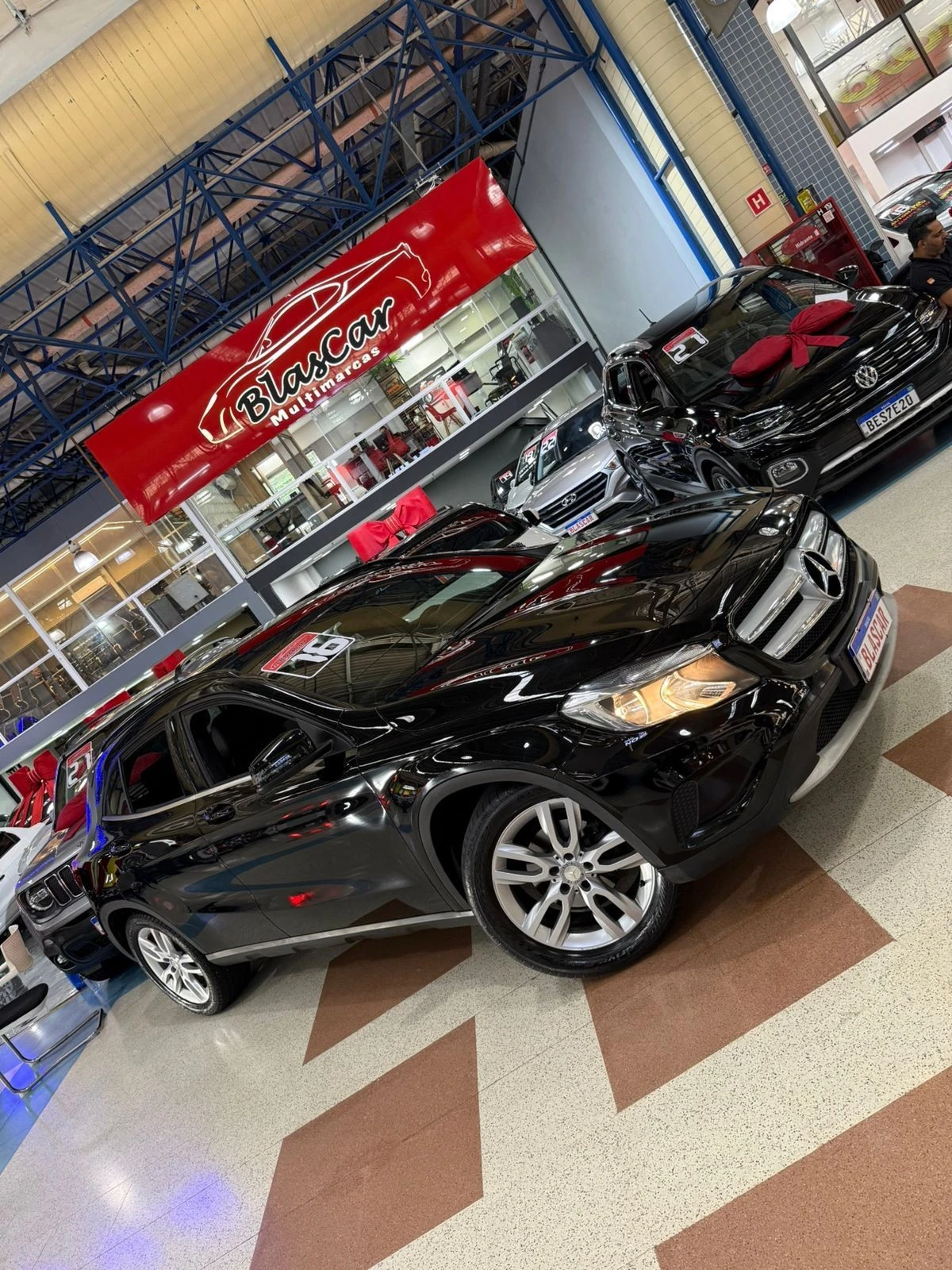 MERCEDES-BENZ GLA 200