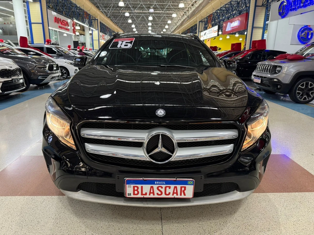 MERCEDES-BENZ GLA 200